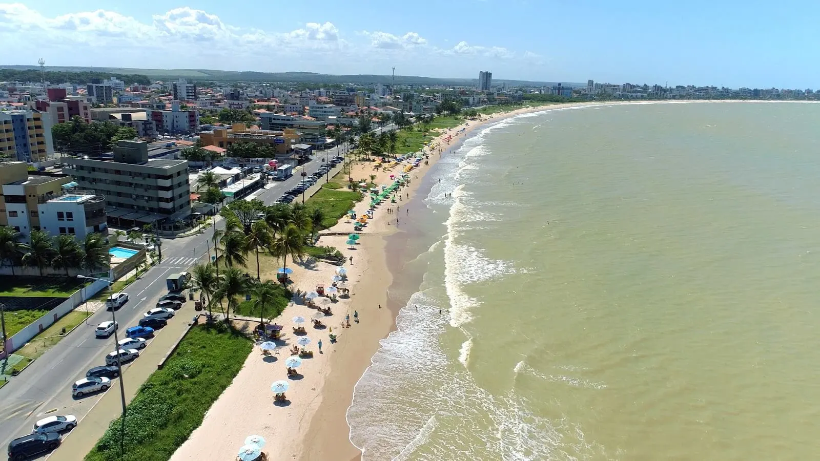 Vista aérea da Praia do Bessa em João Pessoa
