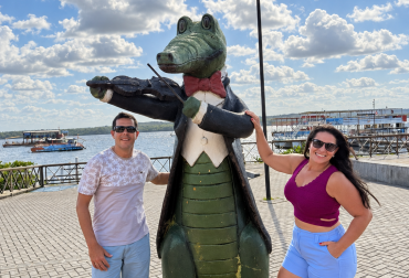 Casal no Parque do Jacaré durante passeio Norte POP em João Pessoa